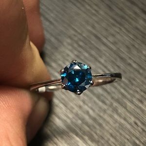 14k solitaire 0.7ct diamond ring size 6